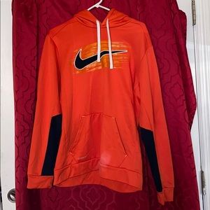 Nikes men’s sweatshirt